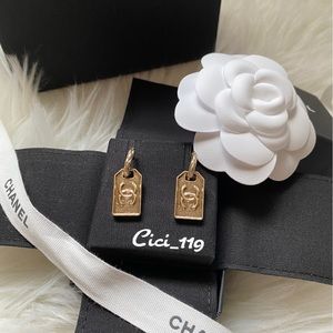 🚨Chanel Tag Drop Earrings